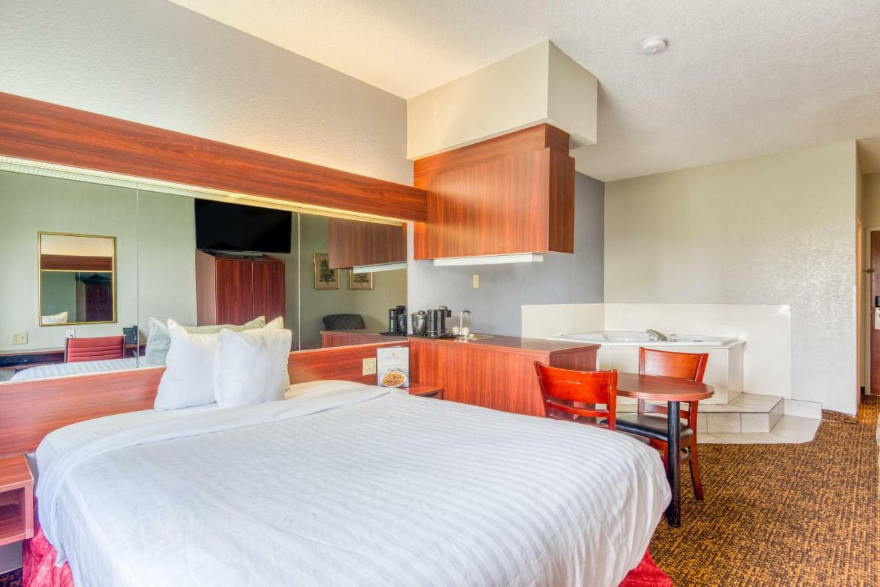 Trident & Suites, Baton Rouge (adults Only) * Prairieville